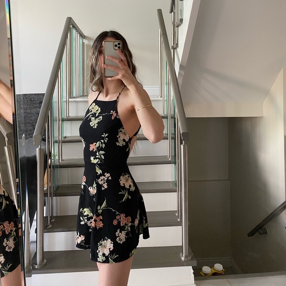 Open back floral dress - Picture 5 of 5